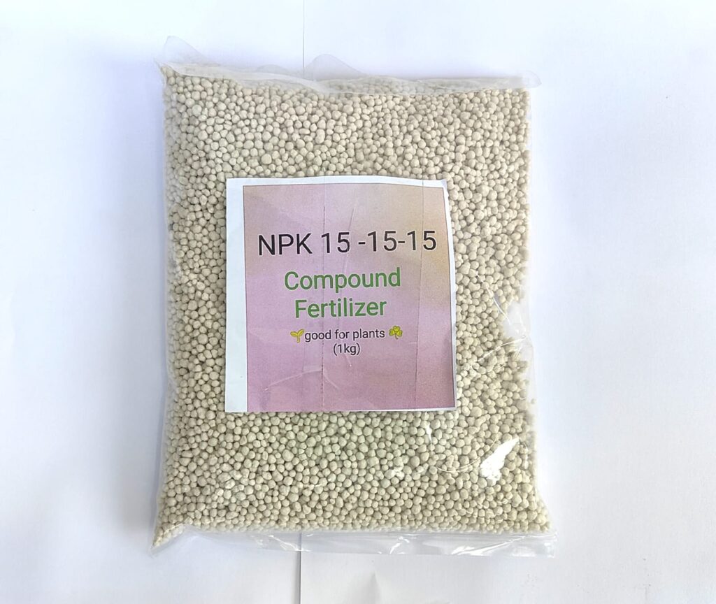 NPK 15‑15‑15 compound fertilizer – grey/white granular product in a 50kg bag. Balanced 15‑15‑15 NPK formula with 45% total nutrient content. Ideal for field crops, vegetables, fruit trees, and horticultural crops. Granular size 2‑5mm for even spreading. Uniform prills and granules for consistent application. Complete balanced fertiliser for increased yields.